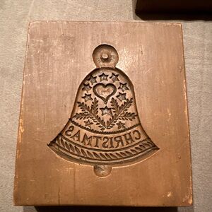 Byer’s Choice Traditions Decorative Cookie Mold 2003 Bell